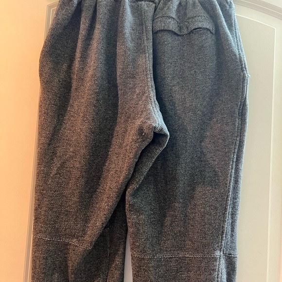 Under armor men’s joggers. Excellent condition - Picture 2 of 5